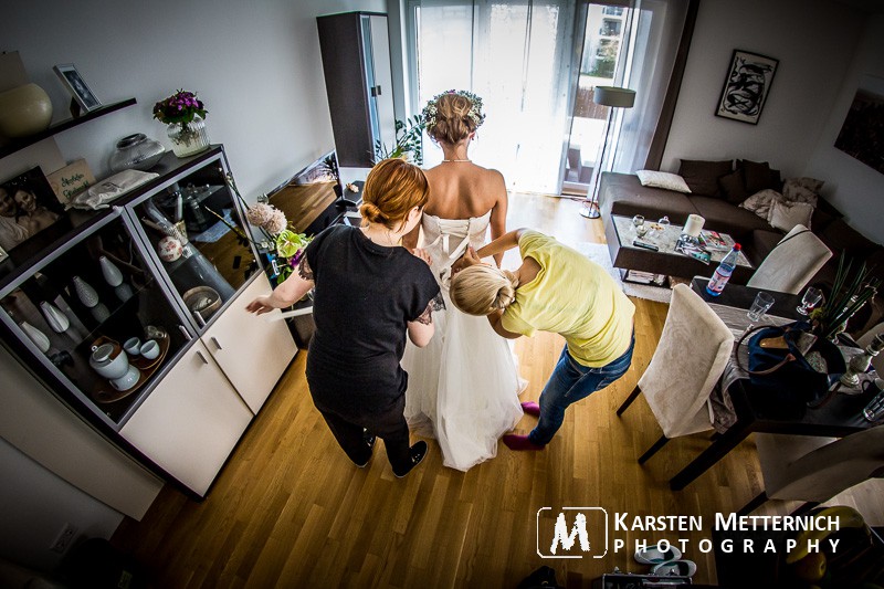 Als geht es ab in das Kleid