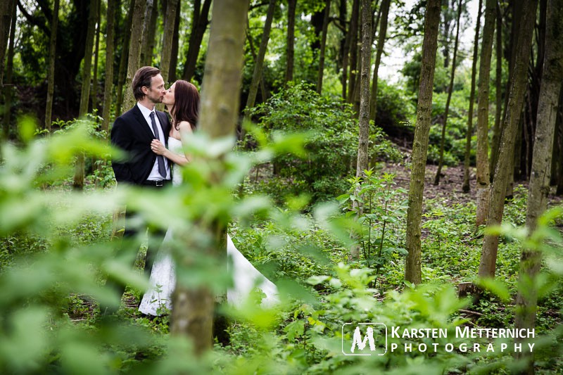 Ohne Rücksicht auf das Kleid