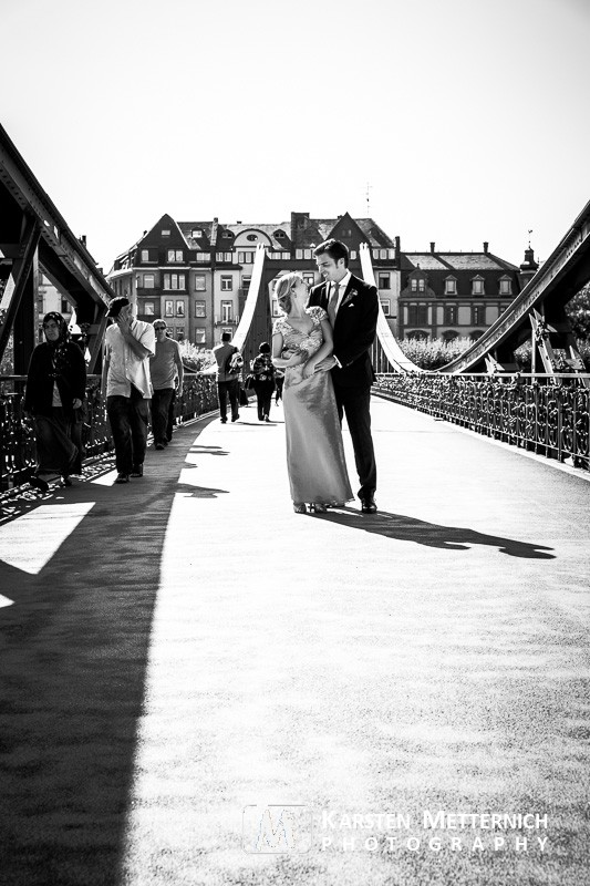 Der Eiserne Steg in Frankfurt ist mindestens genau so bekannt wie der Römer