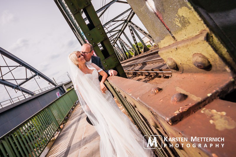 Romantik auf der Eisenbahnbrücke
