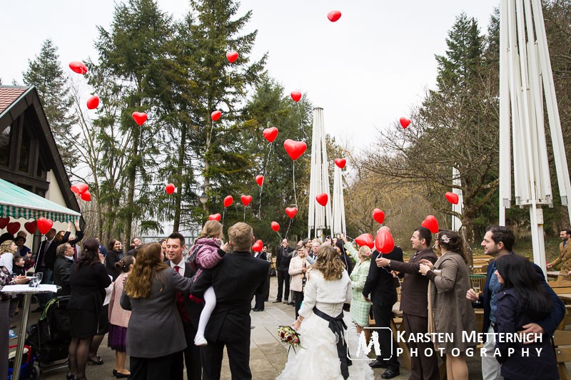 Erst die Luftballons, dann das Vergnügen...