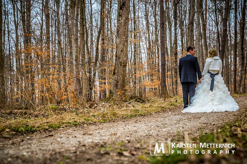 Und die Beiden gehen als Paar gemeinsam Ihres Weges...
