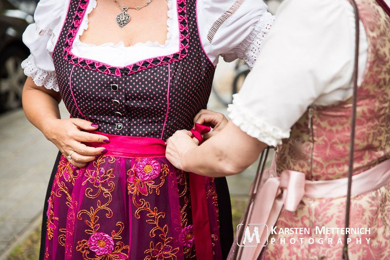 Ganz wichtig, die Schleife auf die richtige Seite machen!