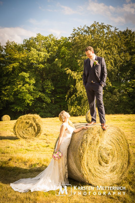 Zum Glück hatte der Bauer gerade die Wiese bearbeitet