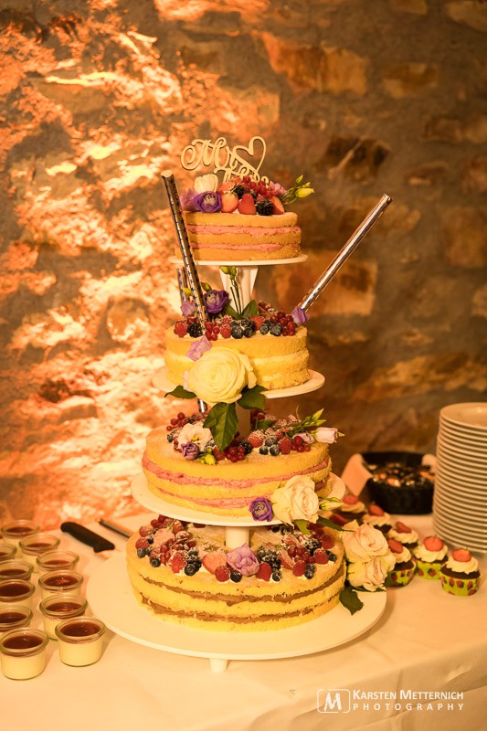 Hochzeitstorte am Abend